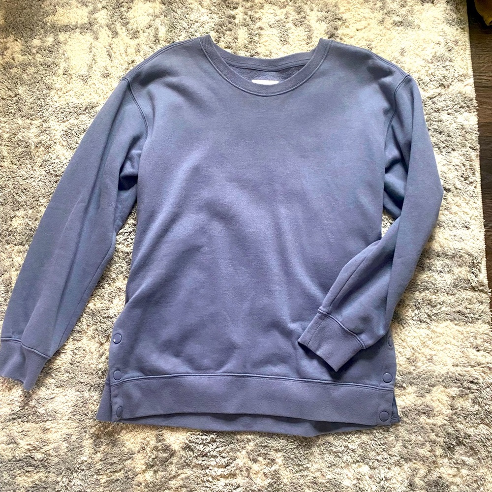 Abercrombie medium crew neck side snap